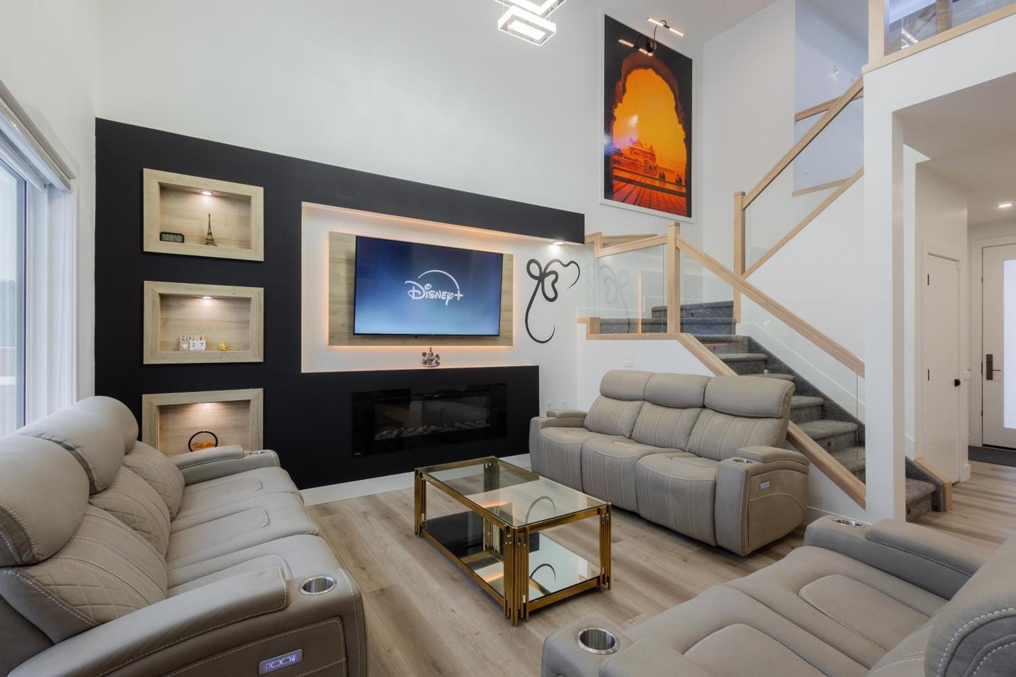Spacious & Convenient Big House * Edmonton