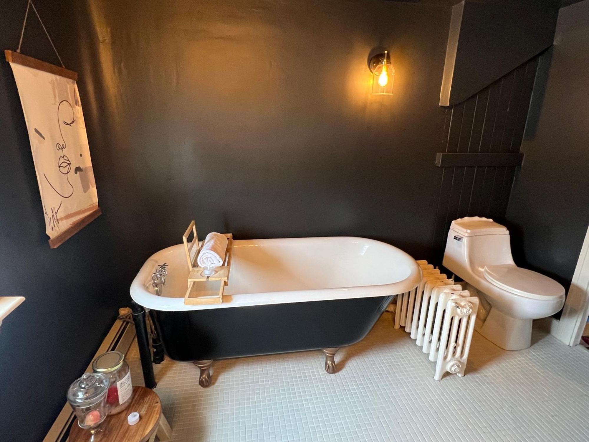 Holiday home Historic Hideaway 1912 Mansion Loft With Timeless Character
