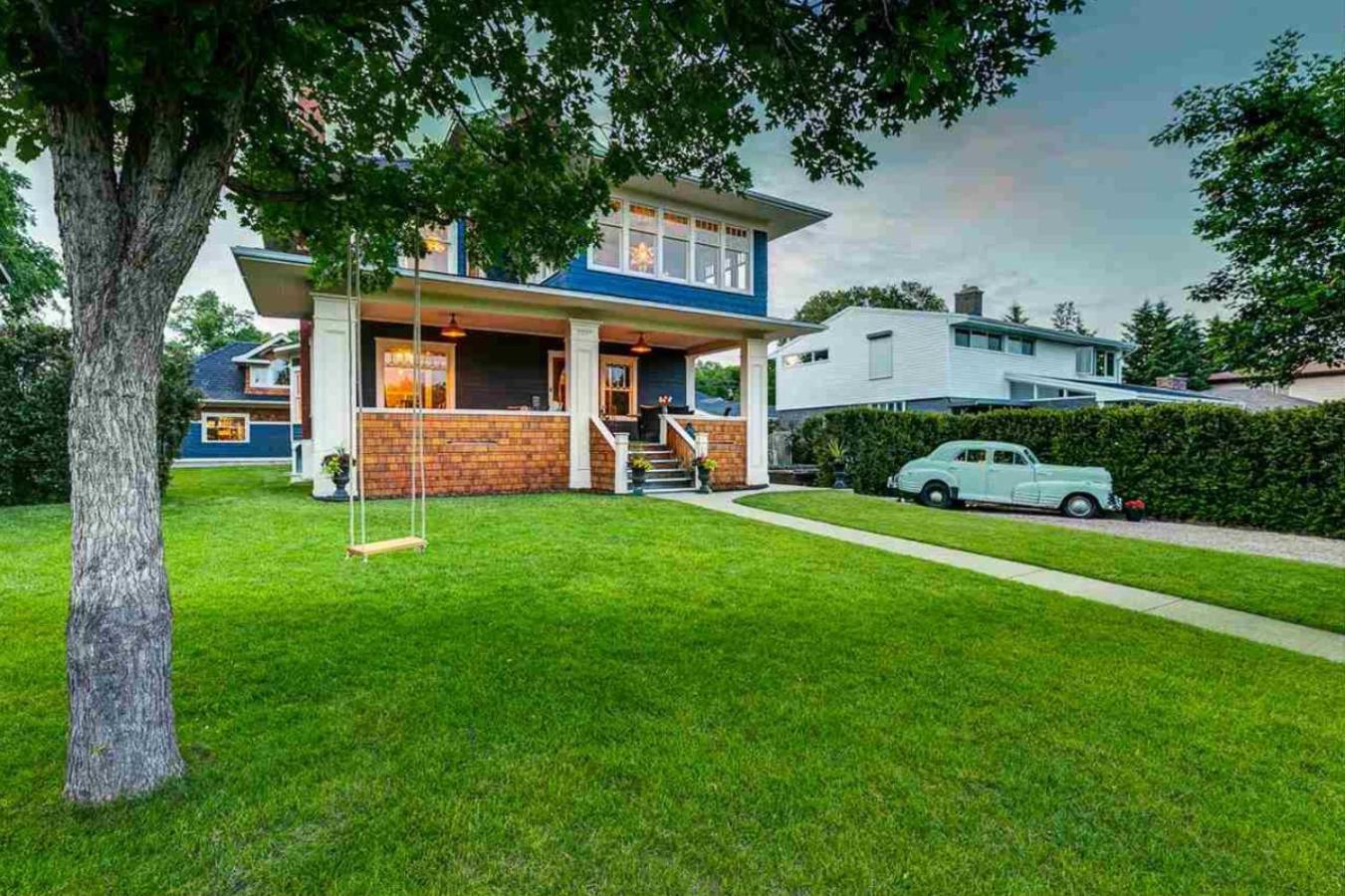 Historic Hideaway 1912 Mansion Loft With Timeless Character Holiday home *