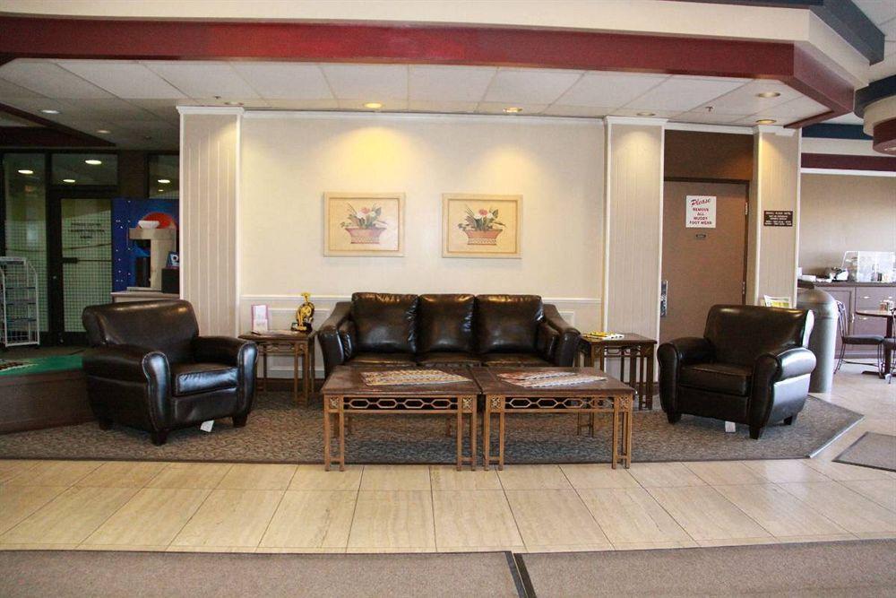 Argyll Plaza Hotel Edmonton