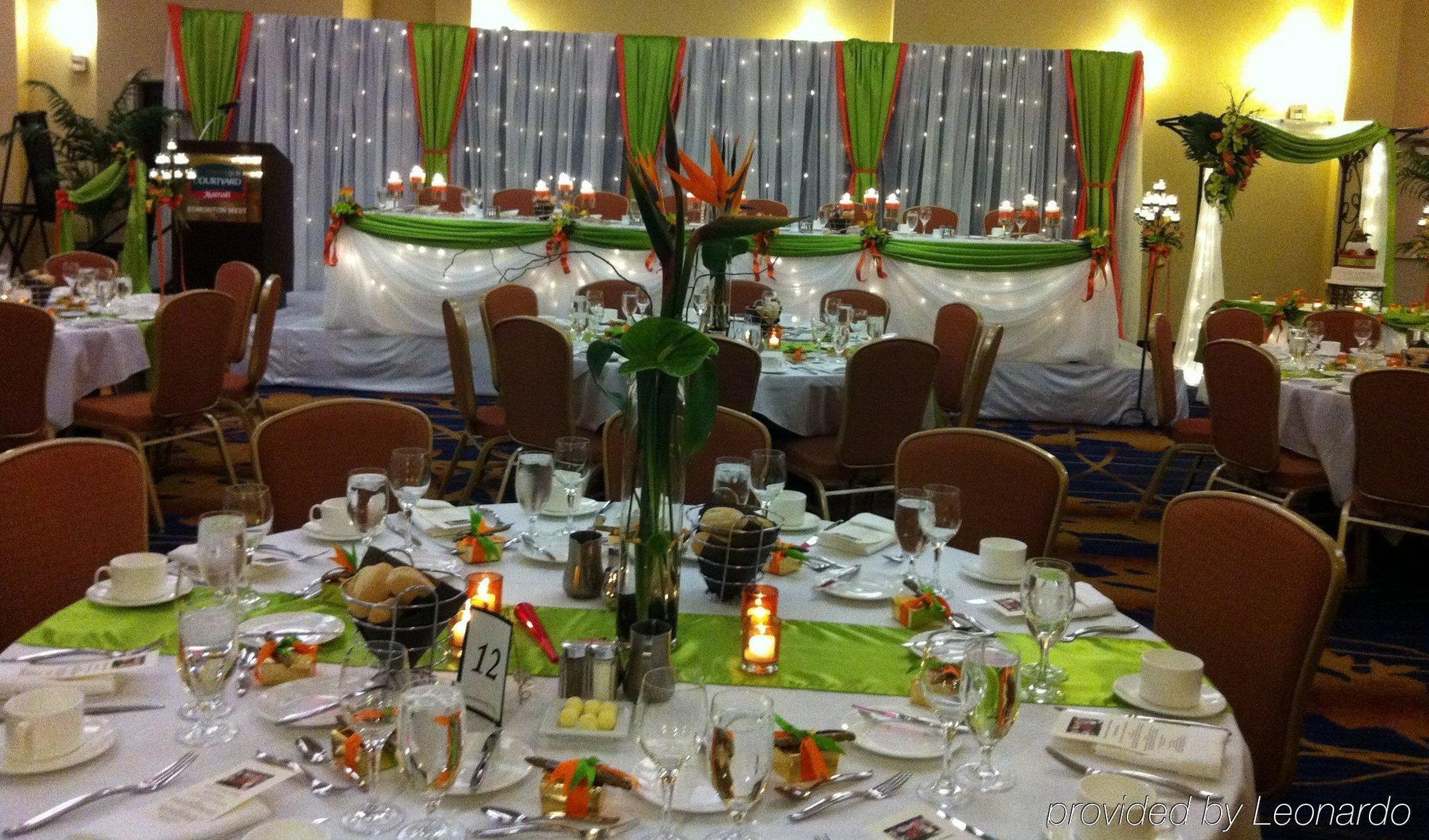 Courtyard By Marriott West Hotel