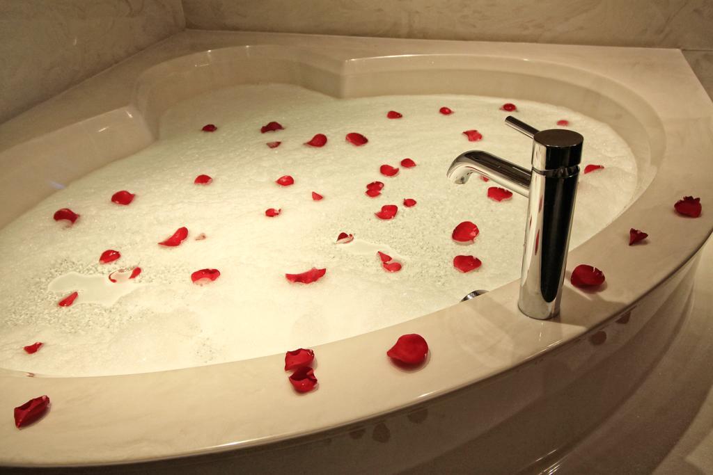 Hotel Century Casino & Hotel Edmonton 3*