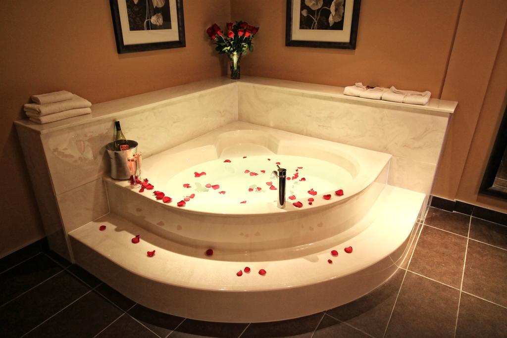 Hotel Century Casino & Hotel Edmonton 3*