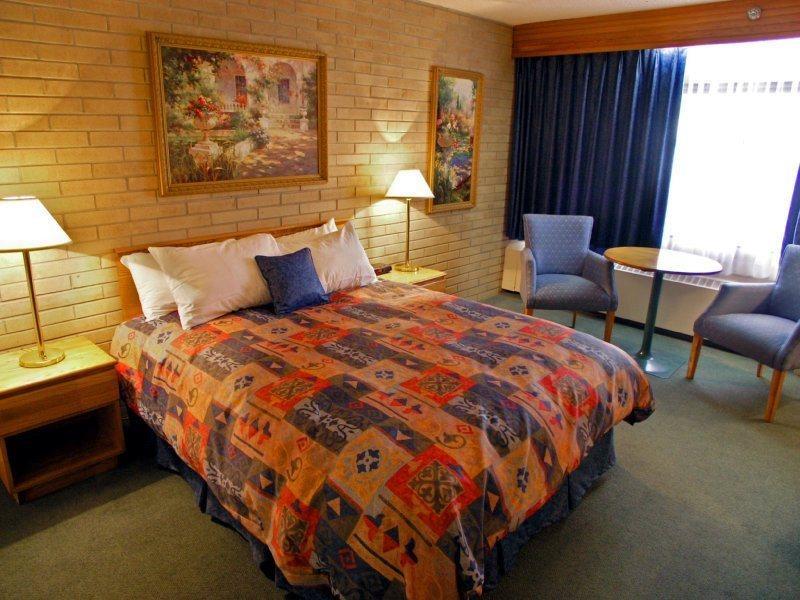 Hotel Western Cedar Park 3*