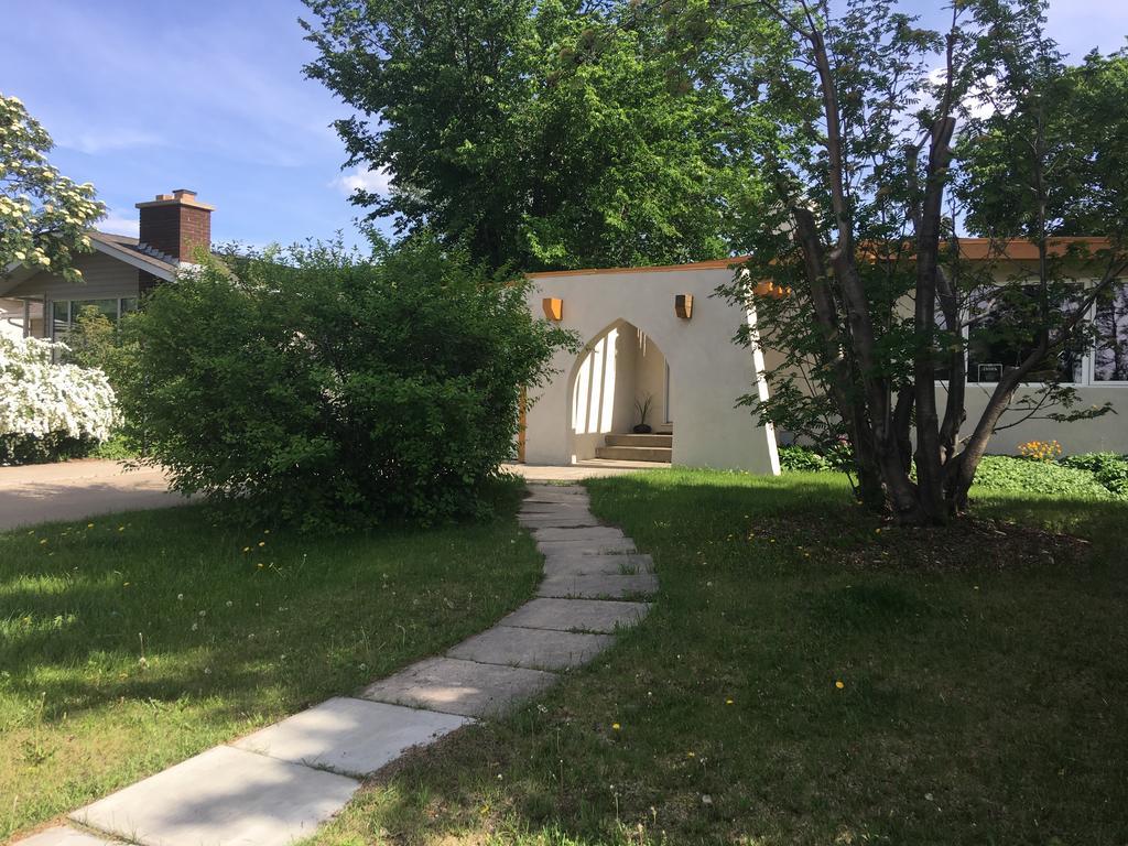 Mediterranean Bed & Breakfast Edmonton