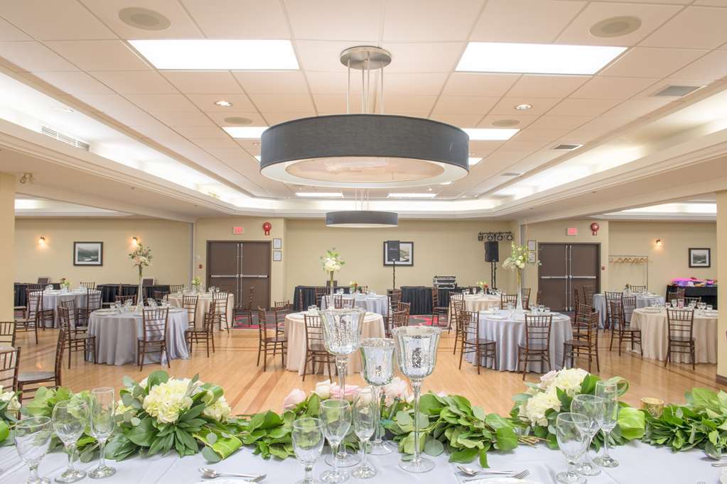 Four Points By Sheraton South Hotel Edmonton