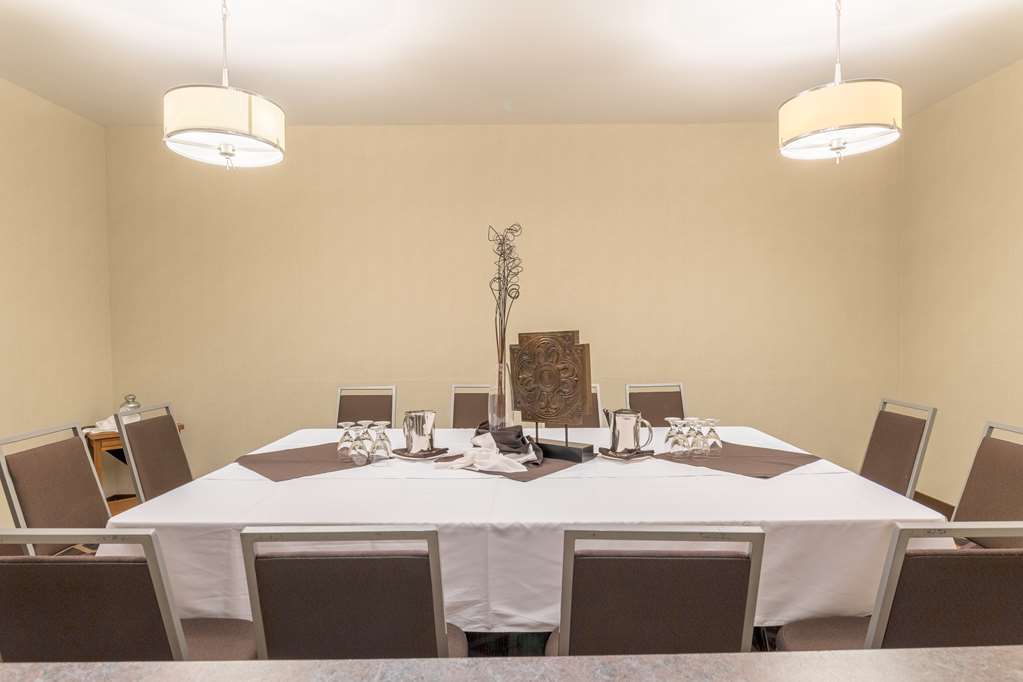 Four Points By Sheraton South Hotel 3*