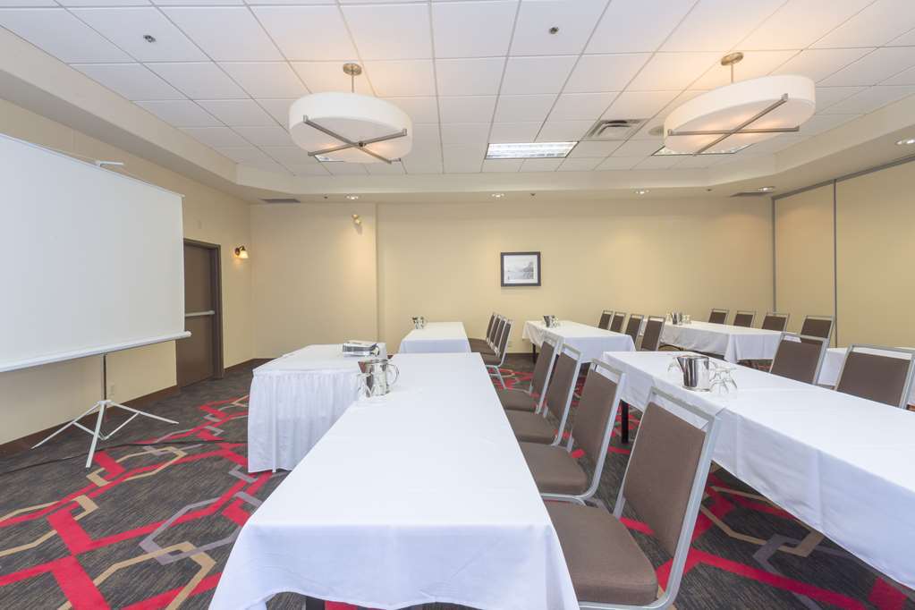 Hotel Four Points By Sheraton South 3*