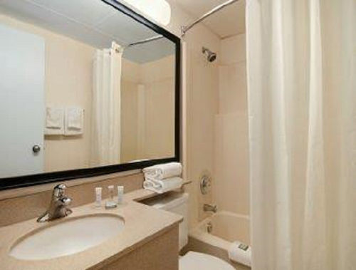 Hotel Travelodge By Wyndham West