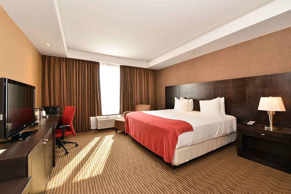 Hotel & Convention Center Edmonton