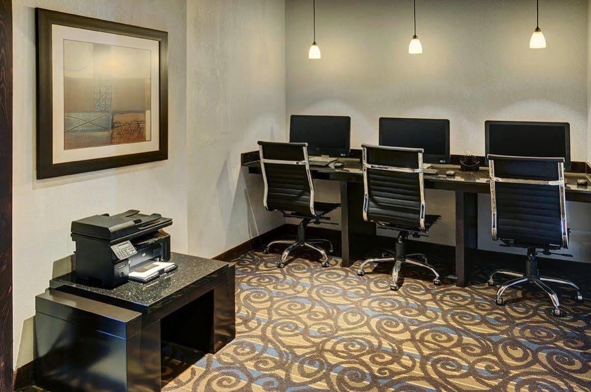 Hotel Western Cedar Park Edmonton