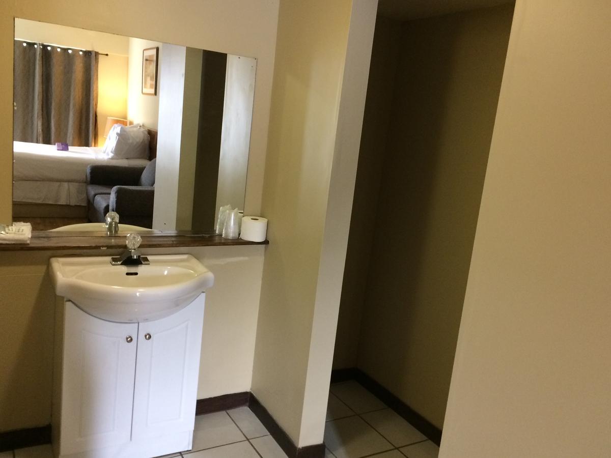 Nice Inn Edmonton Motel 2*