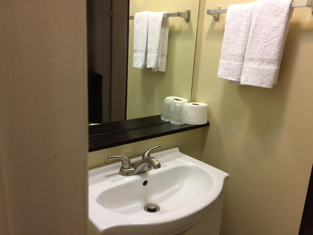 Motel Nice Inn Edmonton 2*