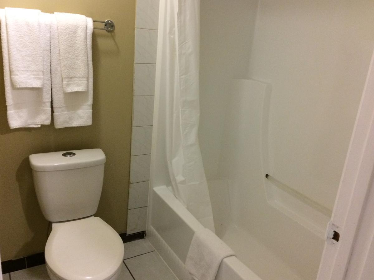 Motel Nice Inn Edmonton 2*