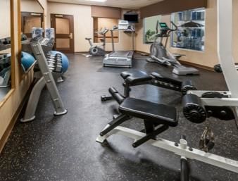 Wingate By Wyndham - West Hotel