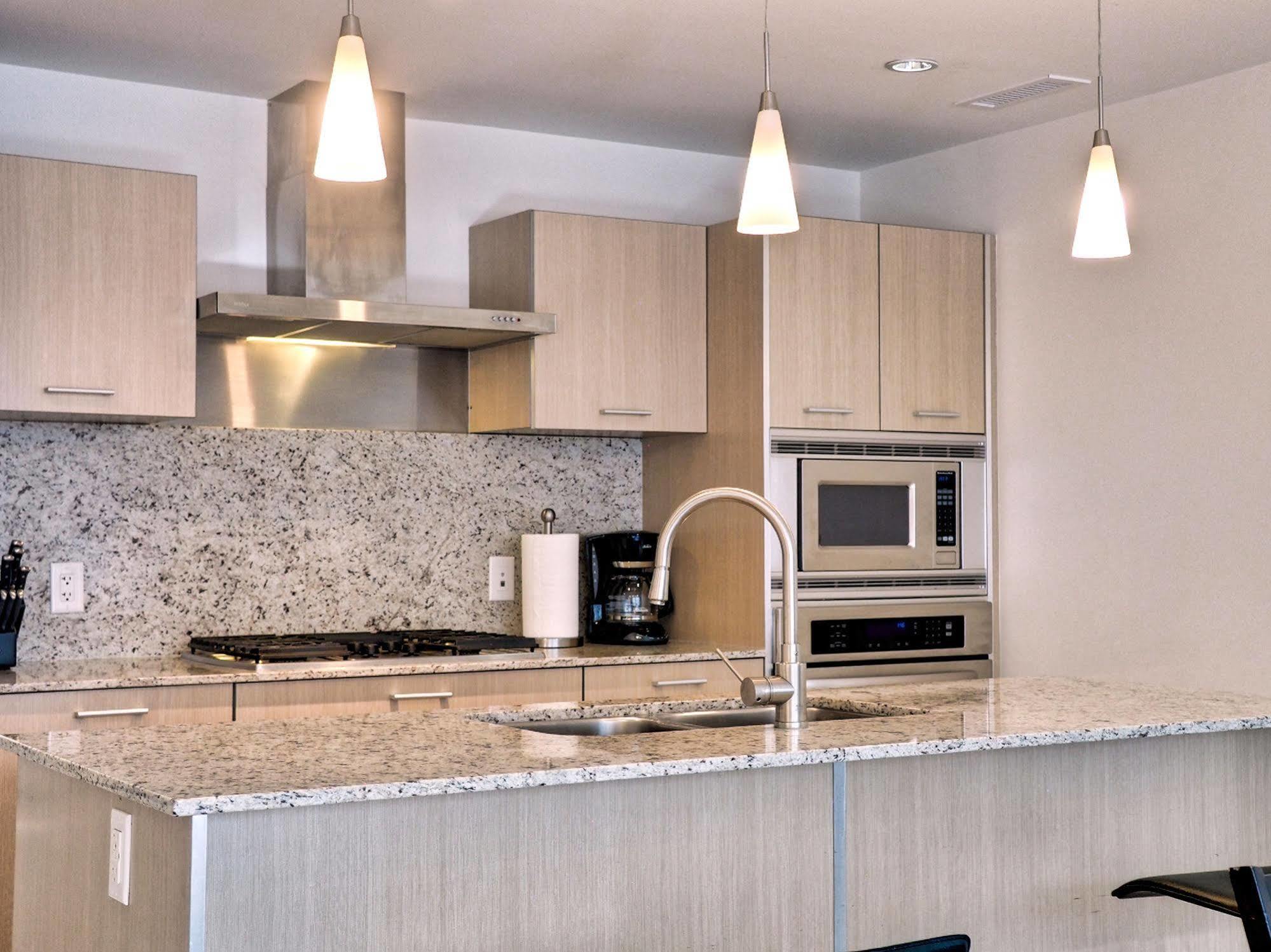 Princeton Executive Suites - Century Park Hotel 4*