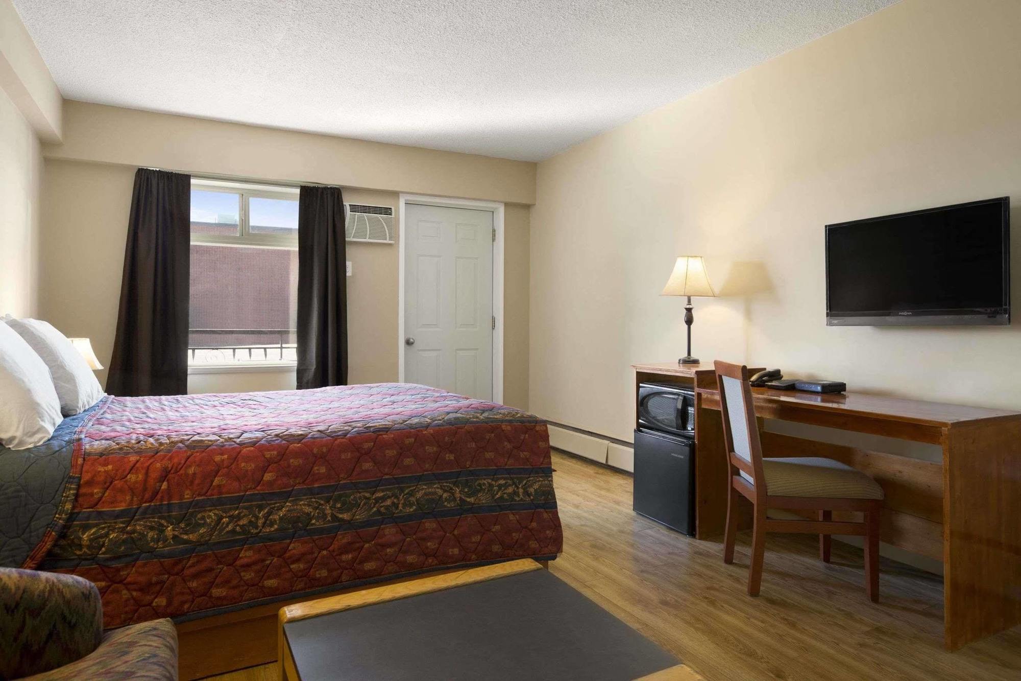 Nice Inn Edmonton