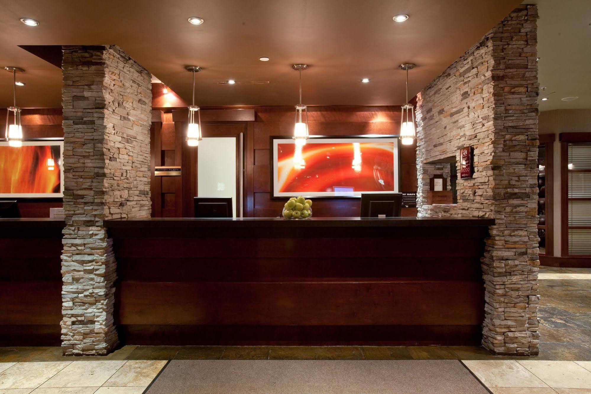 Sandman West Hotel