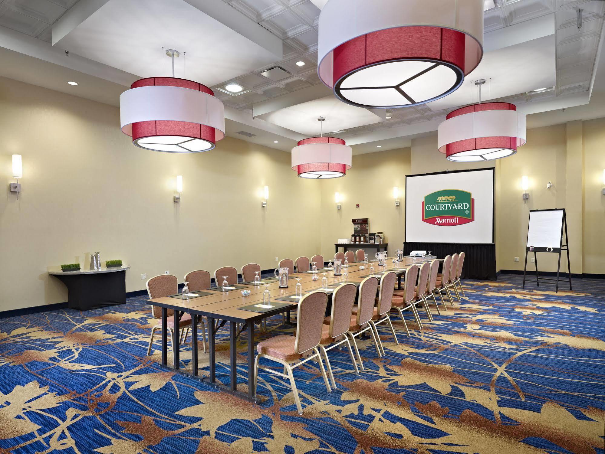 Courtyard By Marriott West 3* Edmonton