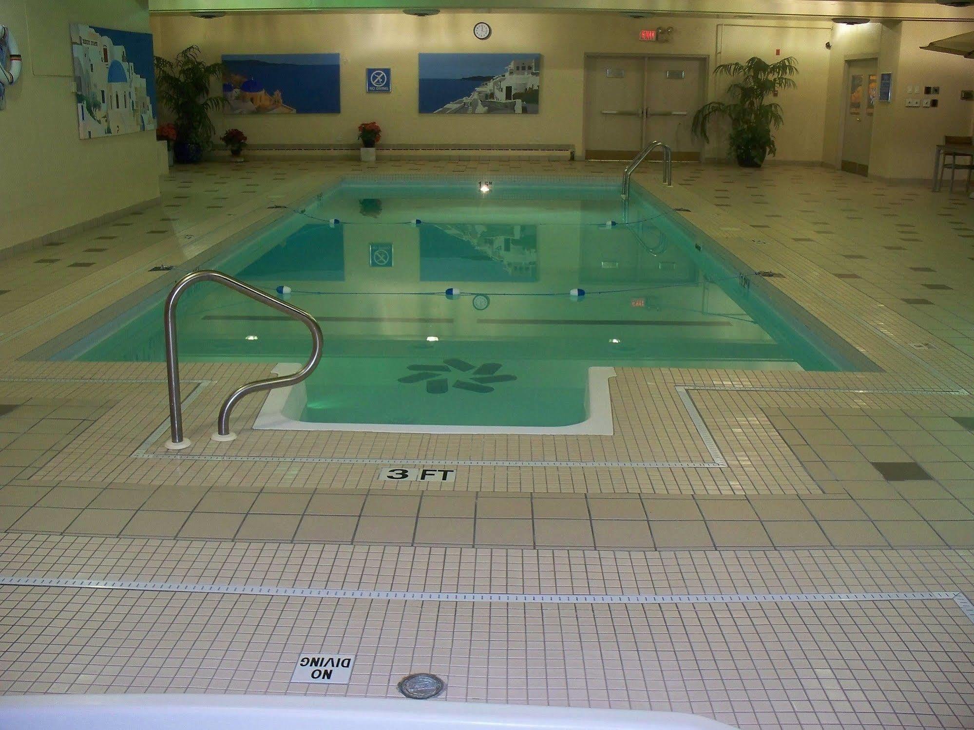 Hotel & Convention Center Edmonton