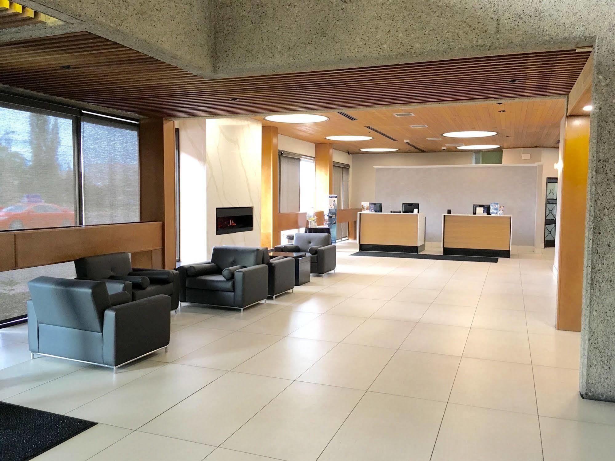 Western Cedar Park Hotel Edmonton