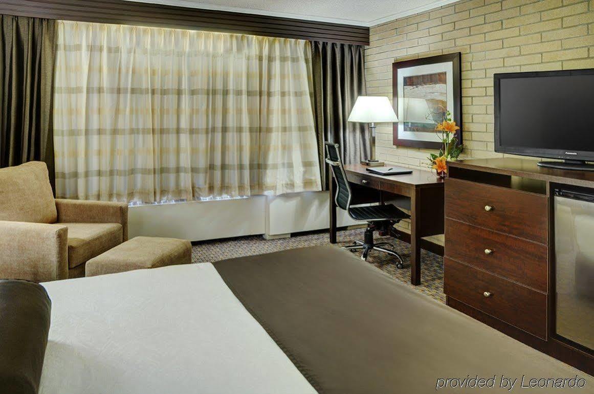 Western Cedar Park Hotel Edmonton