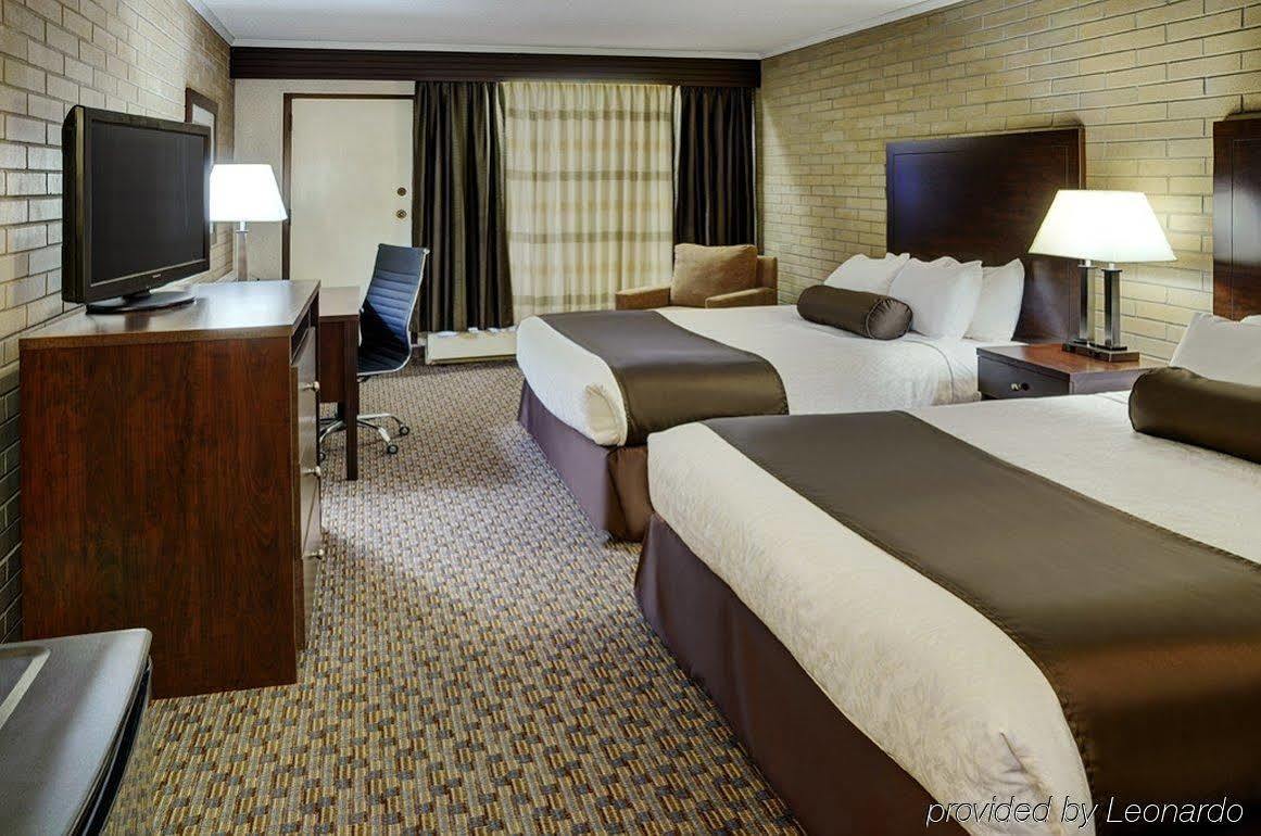 Western Cedar Park Hotel