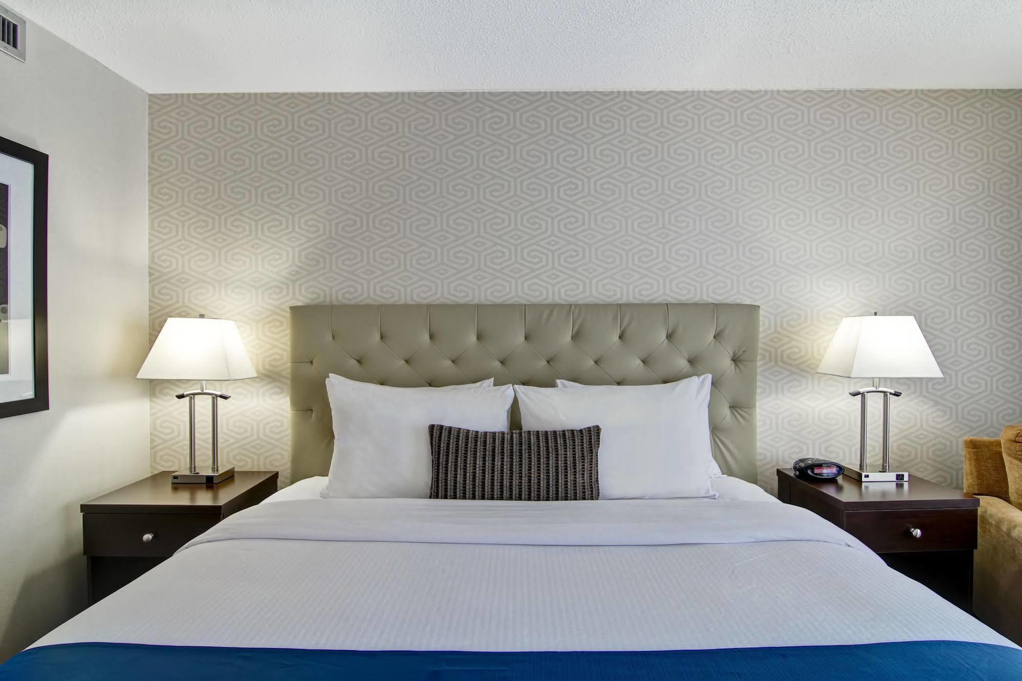 Hotel Western Cedar Park 3*