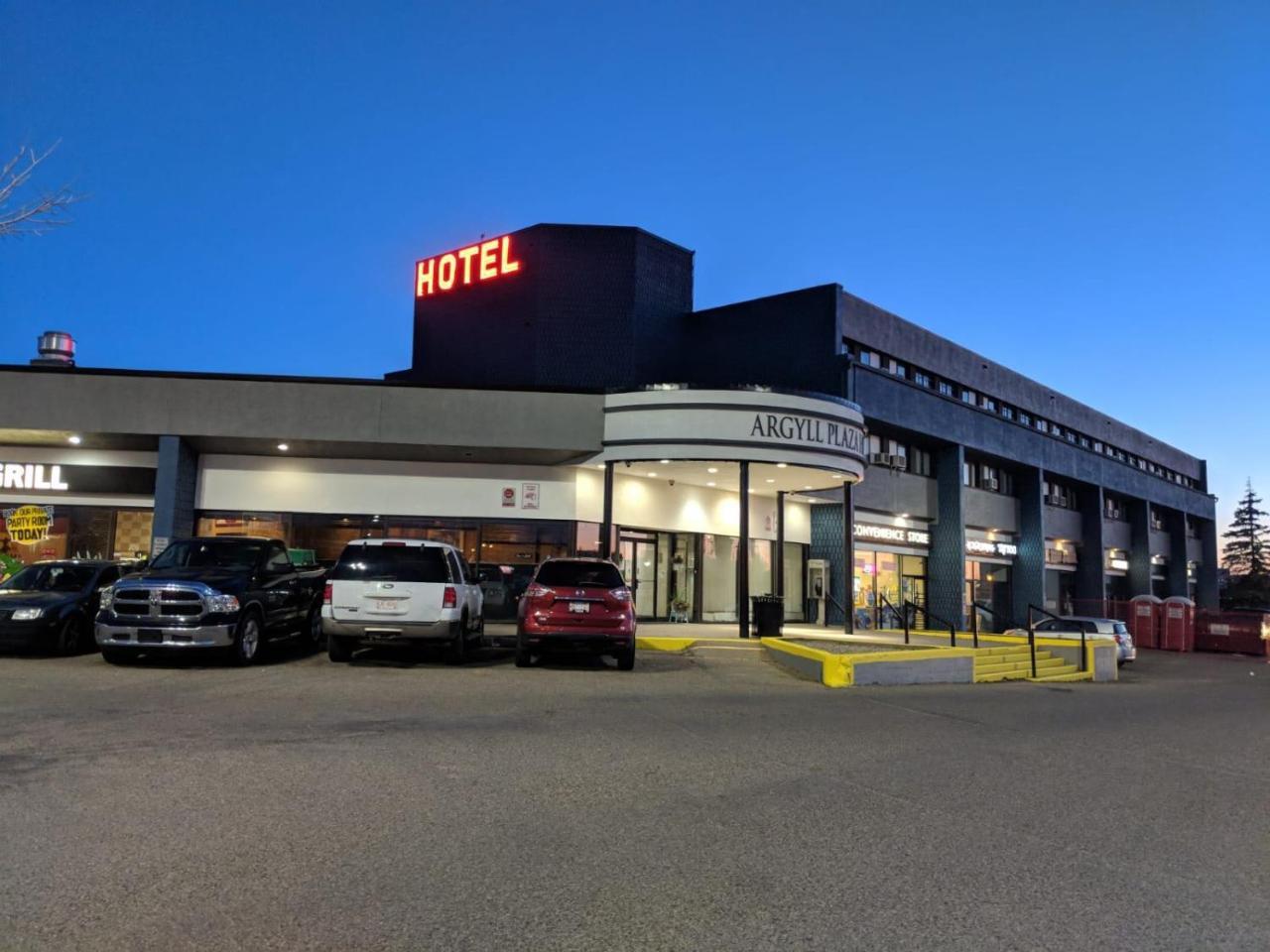 Argyll Plaza 2* Edmonton
