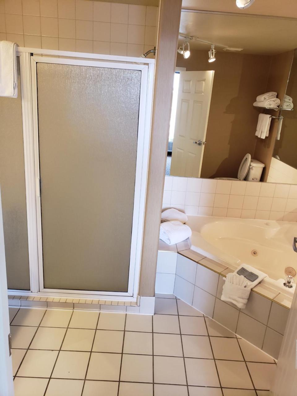 Hotel Wingate By Wyndham - West 3*