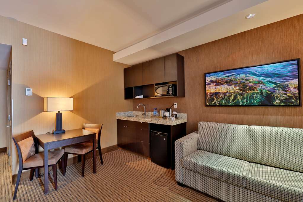 Hotel & Convention Center Edmonton