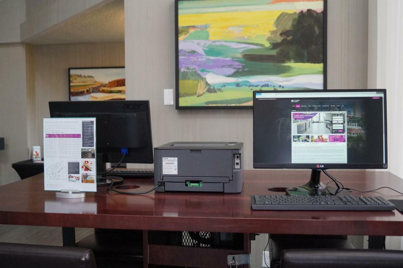 Radisson & Conference Centre Hotel 3*
