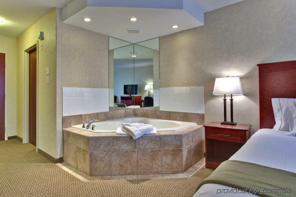 Hotel Express North By Ihg Edmonton