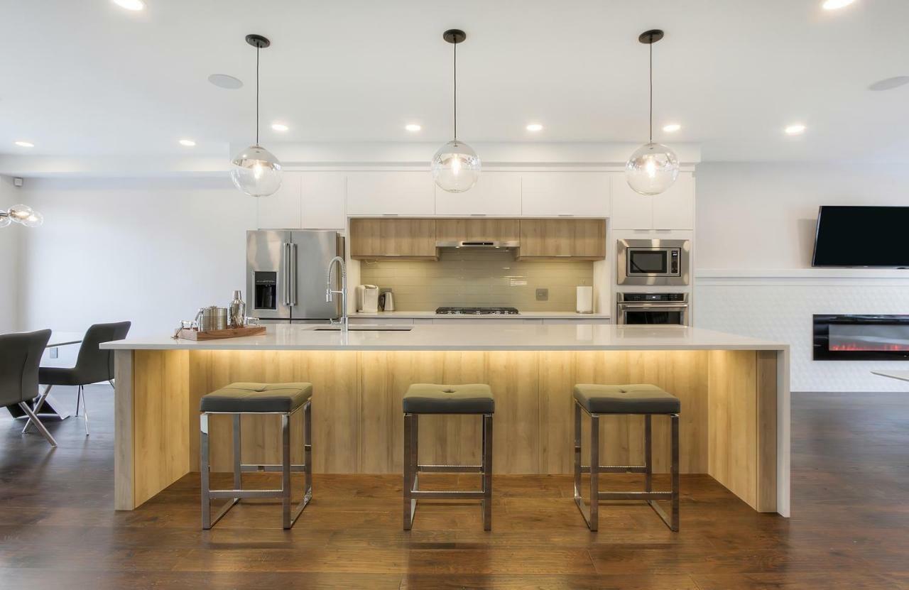 New Luxury Townhome * Edmonton