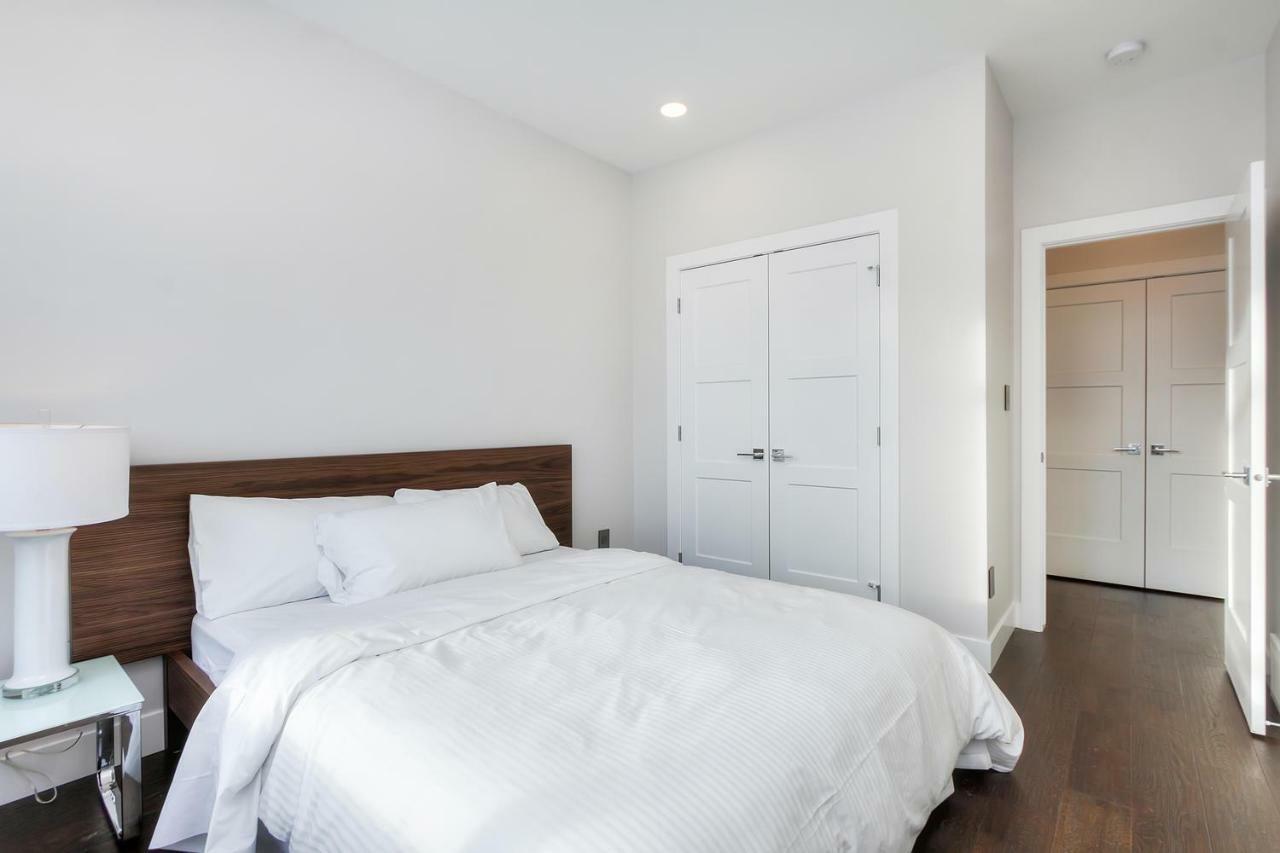 New Luxury Townhome Holiday home