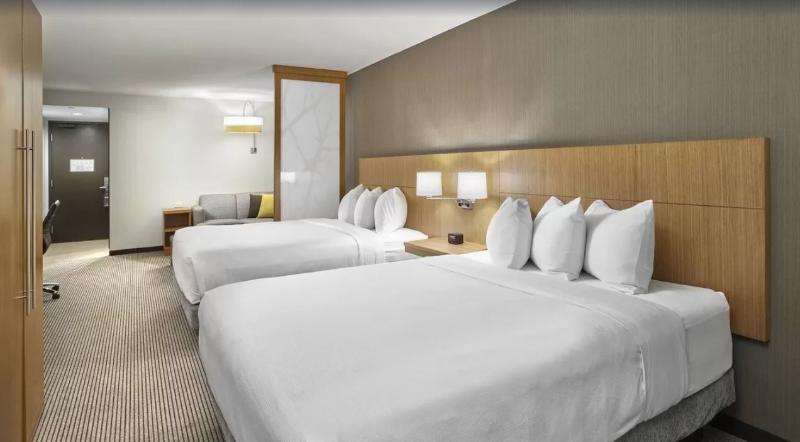 Doubletree By Hilton Downtown Hotel