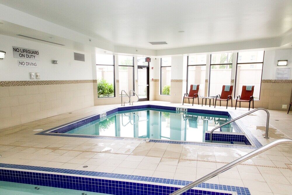 Hotel Courtyard By Marriott West 3*