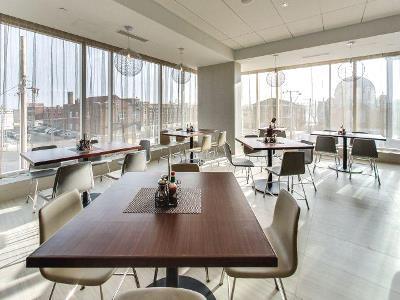 Doubletree By Hilton Downtown Hotel Edmonton
